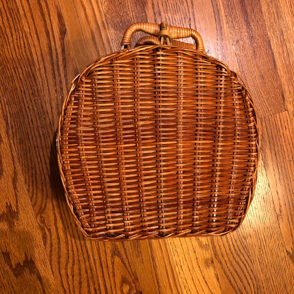 Vintage wicker handbag